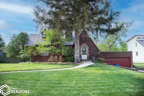128 W Alta Vista Ave, Ottumwa, IA 52501