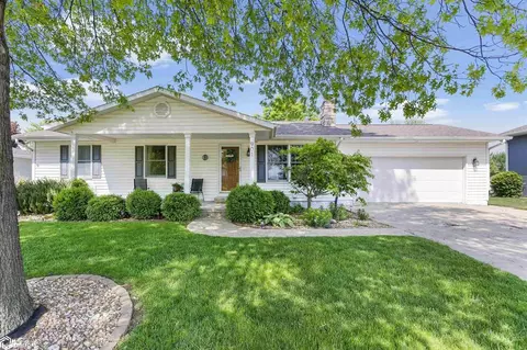 901 S Adams Pl, Mount Pleasant, IA 52641