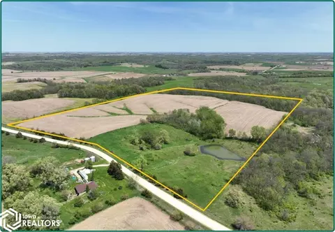 15 Th Ave, Wyoming, IA 52309