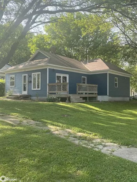305 Rankin Ct, Shenandoah, IA 51601