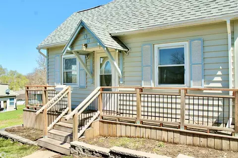808 Hickory St, Atlantic, IA 50022