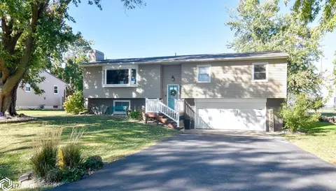 205 Grandview Dr, Le Grand, IA 50142