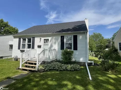 518 Broadway St, West Burlington, IA 52655