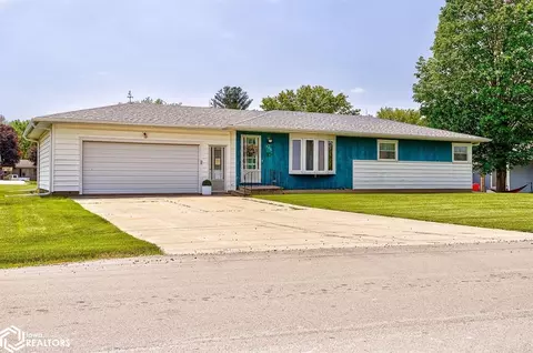 306 7th St NE, State Center, IA 50247