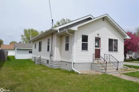 423 E Main St, Klemme, IA 50449
