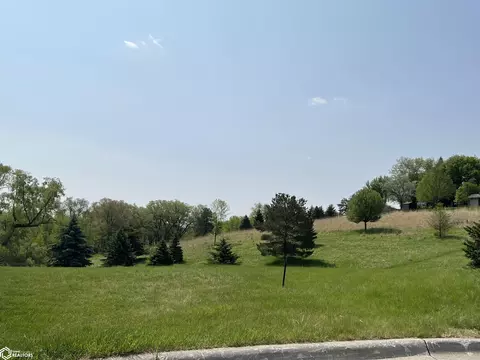 812 Wild Rose Ln, Denison, IA 51442