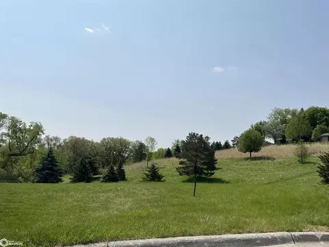 812 Wild Rose Ln, Denison, IA 51442