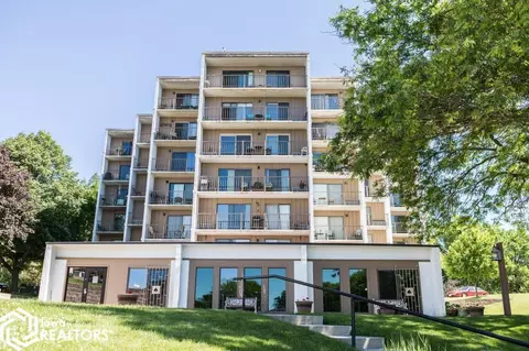 2700 N Shore Dr #301, Clear Lake, IA 50428