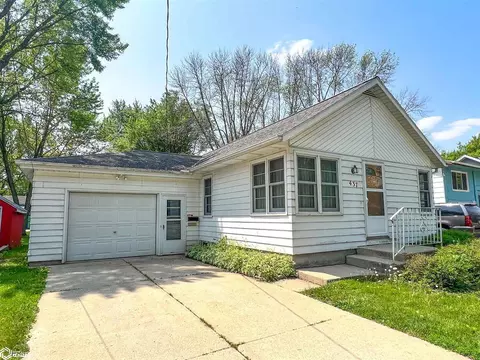 437 11th Ave NE, Hampton, IA 50441
