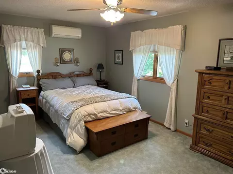 335 W Lyons St, Garner, IA 50438 photo 13
