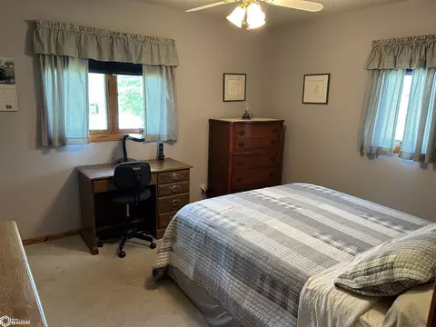 335 W Lyons St, Garner, IA 50438 photo 17