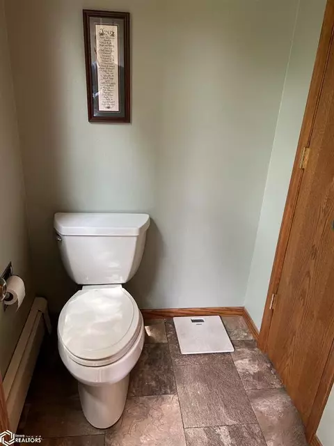 335 W Lyons St, Garner, IA 50438 photo 21