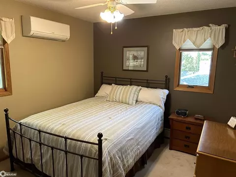 335 W Lyons St, Garner, IA 50438 photo 16
