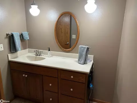 335 W Lyons St, Garner, IA 50438 photo 19
