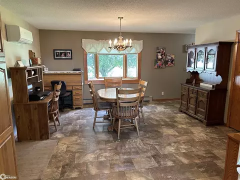 335 W Lyons St, Garner, IA 50438 photo 8