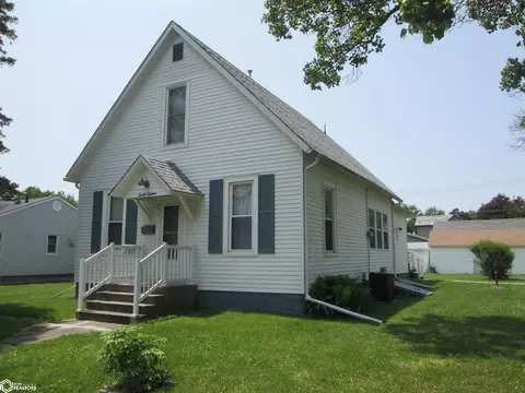 2013 Vogt St, Burlington, IA 52601