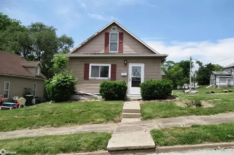 420 S 10th St, Keokuk, IA 52632