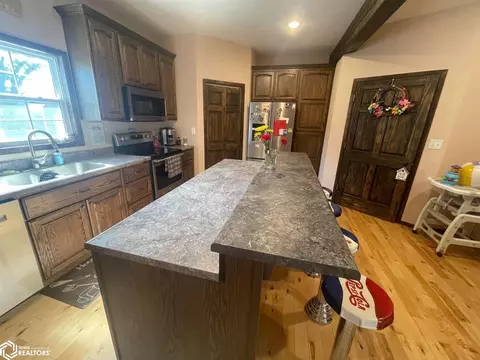 618 W State St, Centerville, IA 52544 photo 8