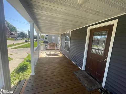 618 W State St, Centerville, IA 52544 photo 2