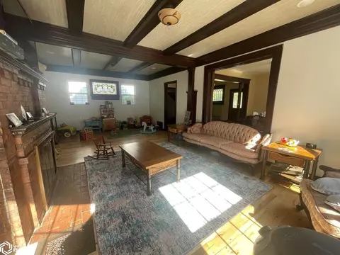 618 W State St, Centerville, IA 52544 photo 11