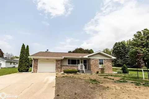 1704 Lincoln Ave, Harlan, IA 51537