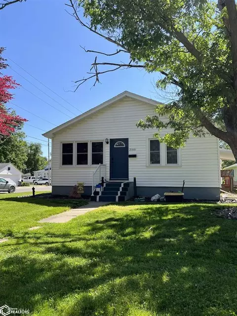 2100 S 15th St, Burlington, IA 52601