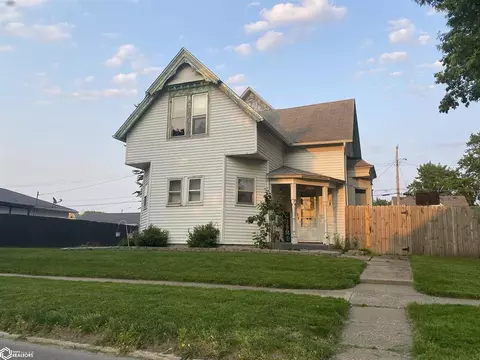 1304 Summer St, Burlington, IA 52601
