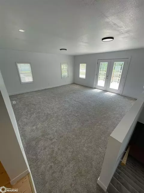 528 W Maple St, Centerville, IA 52544 photo 8