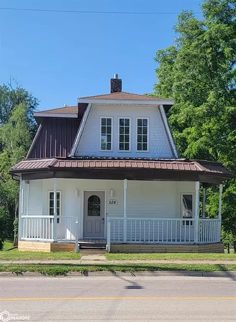 528 W Maple St, Centerville, IA 52544
