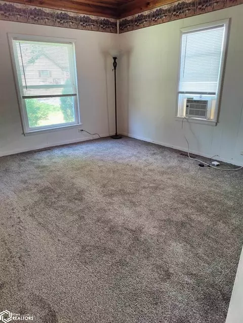704 High St, Eldon, IA 52554 photo 13