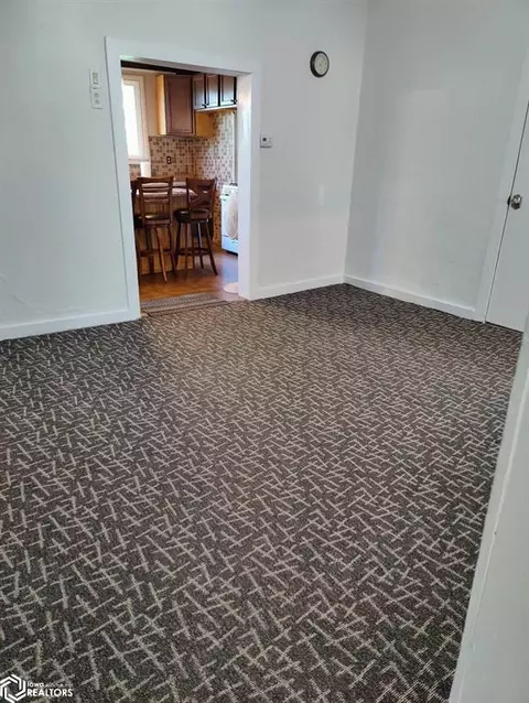 704 High St, Eldon, IA 52554 photo 14