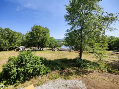 704 High St, Eldon, IA 52554 photo 6