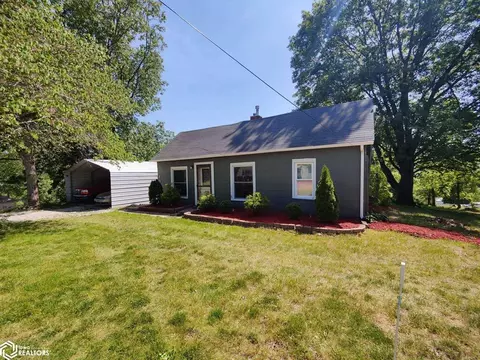 704 High St, Eldon, IA 52554