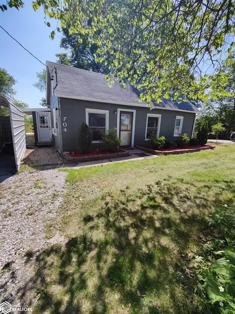 704 High St, Eldon, IA 52554 photo 2