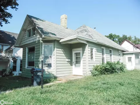 1408 Valley St, Burlington, IA 52601