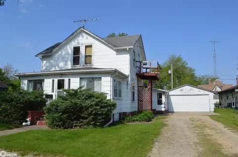 209 3rd St SW, Hampton, IA 50441