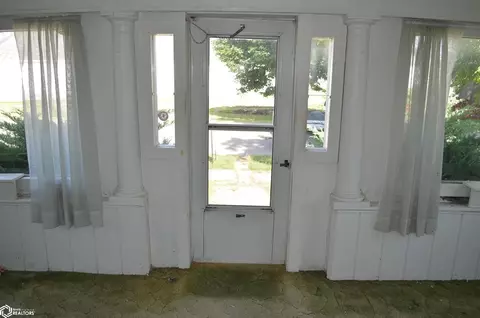 209 3rd St SW, Hampton, IA 50441 photo 9