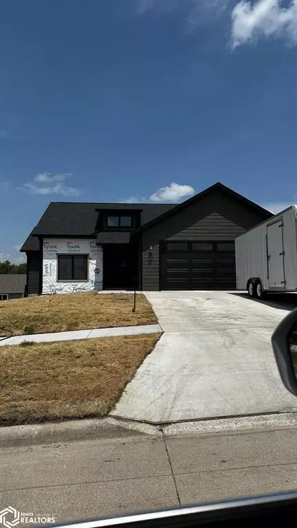 509 18th Ave E, Oskaloosa, IA 52577