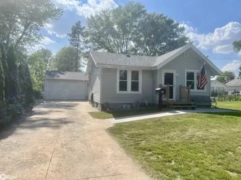 805 Melrose Ct, Burlington, IA 52601