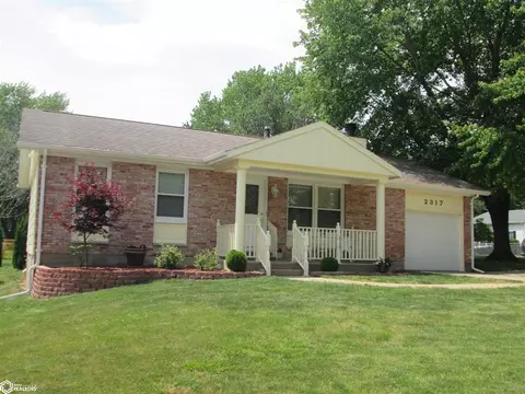 2317 Dehn St, Burlington, IA 52601