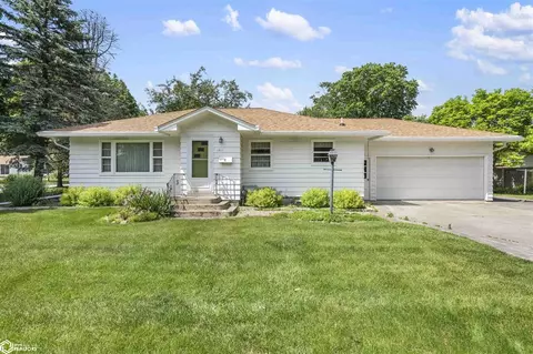 1211 J Ave, Nevada, IA 50201
