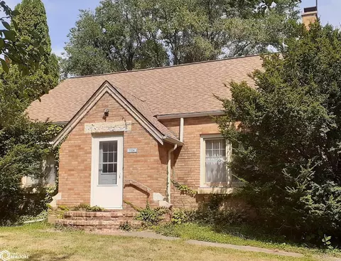1106 9th Ave, Eldora, IA 50627