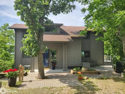 3660 240th St, Clear Lake, IA 50428