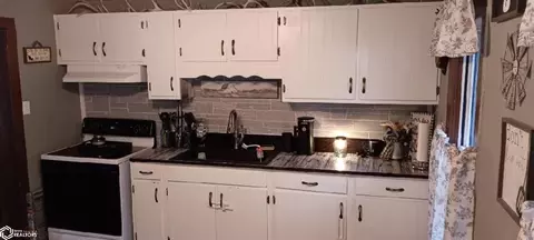518 E Oak, Centerville, IA 52544 photo 7
