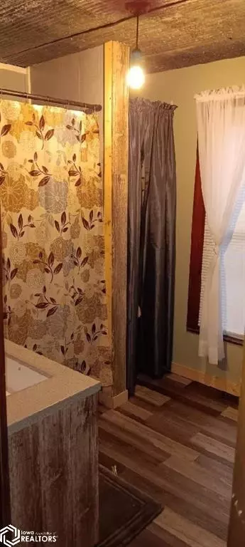 518 E Oak, Centerville, IA 52544 photo 9
