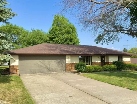 30 Sunset Dr, Earling, IA 51530