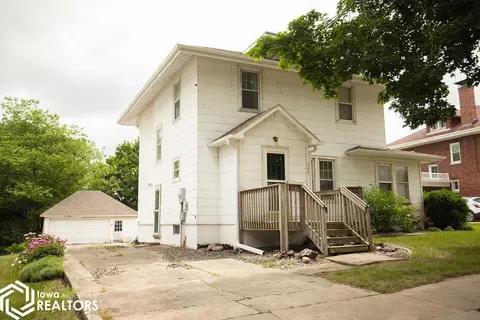 209 S Wooster St, Algona, IA 50511