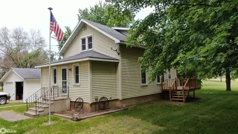 11979 Willow Ave, Cresco, IA 52136