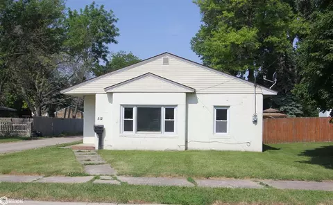 512 S Polk Pl, Mason City, IA 50401