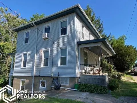 700 S Third St, Burlington, IA 52601 photo 3